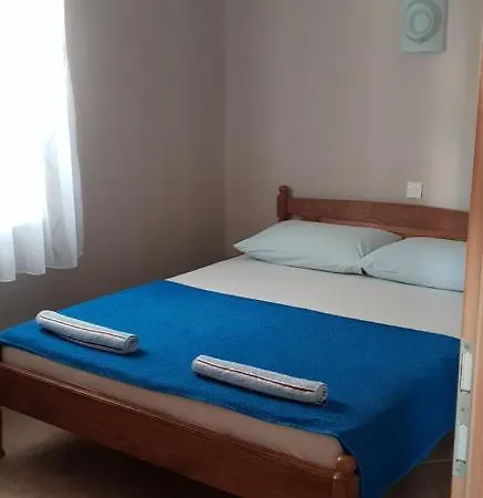 Apartment Pralija