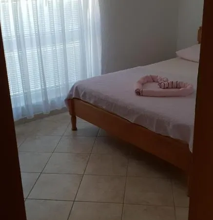 Apartment Pralija *