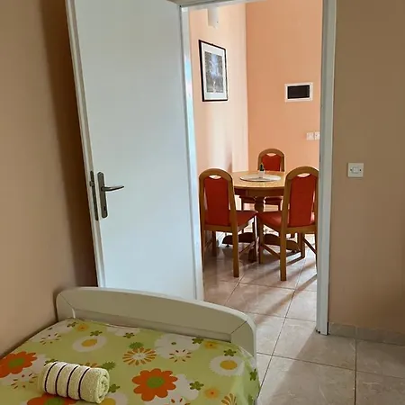 Apartment Pralija