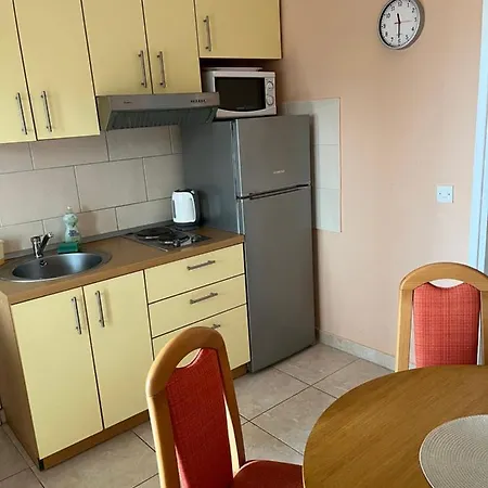 Pralija Apartment *