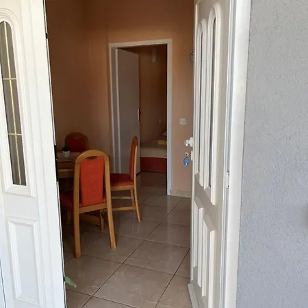 Apartment Pralija *