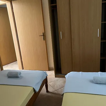 Apartment Pralija *