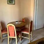 Apartament Pralija *