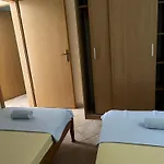 Apartament Pralija *