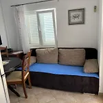 Apartament Pralija *
