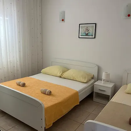 Pralija Apartmán *