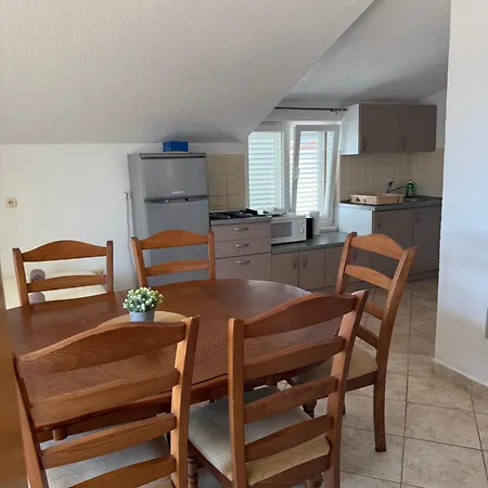 Pralija Apartman *